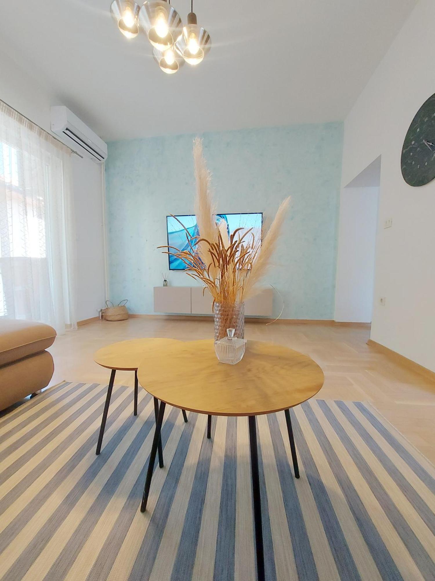 The Circle Apartment Szkopje Kültér fotó