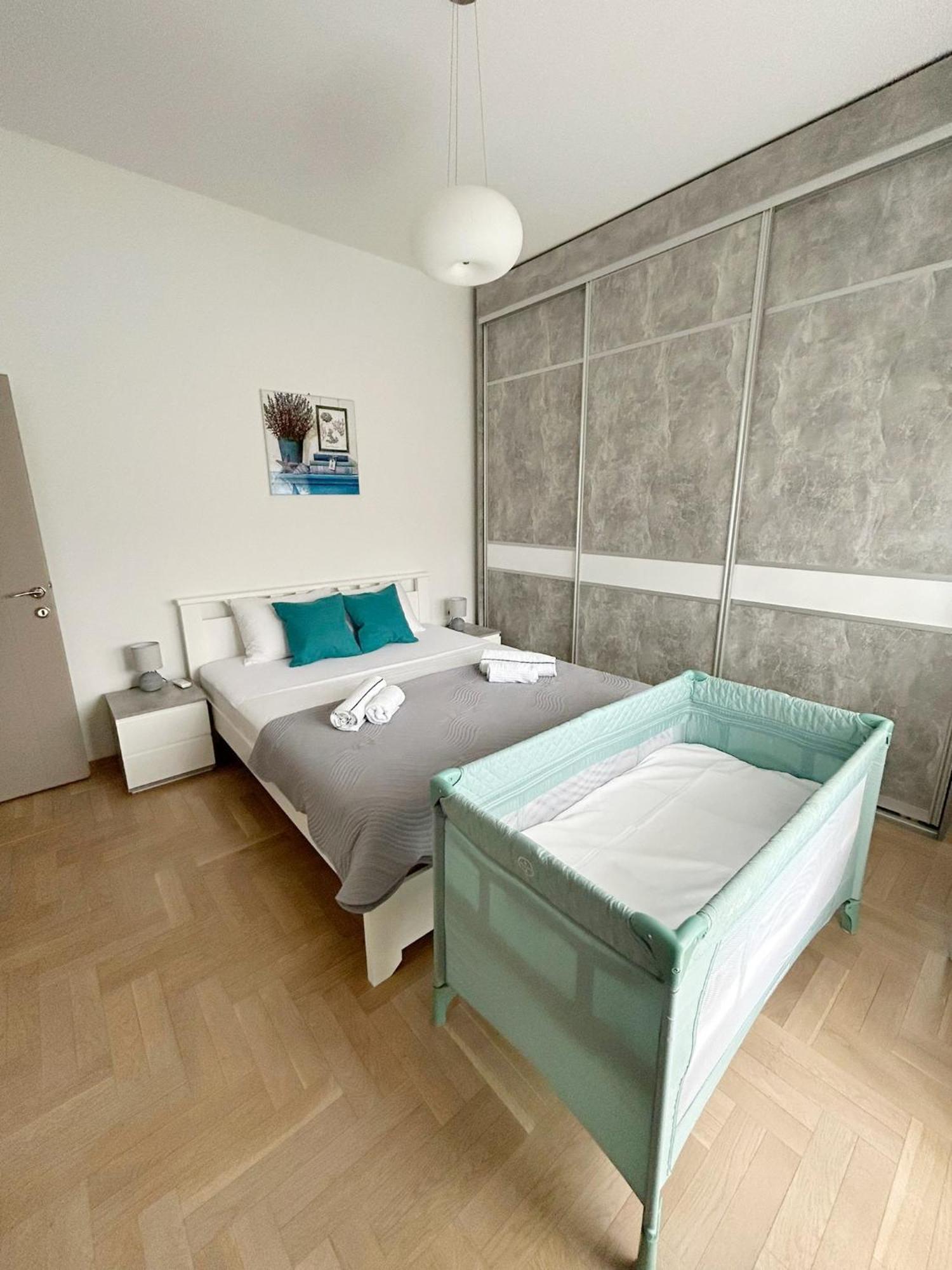 The Circle Apartment Szkopje Kültér fotó